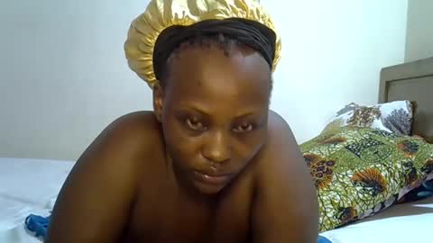 Snapshot of sexylinaa_ chatting on December 7, 7:21 am Sexylina online show from December 7, 7:21 am