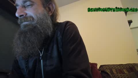 Snapshot of sexymountainman420 chatting on February 6, 12:54 am Sexymountainman420 online show from February 6, 12:54 am