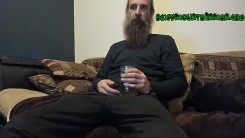 Snapshot of sexymountainman420 chatting on January 27, 4:20 am Sexymountainman420 online show from January 27, 4:20 am