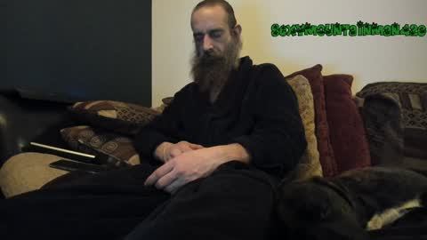 Snapshot of sexymountainman420 chatting on February 8, 7:37 am Sexymountainman420 online show from February 8, 7:37 am