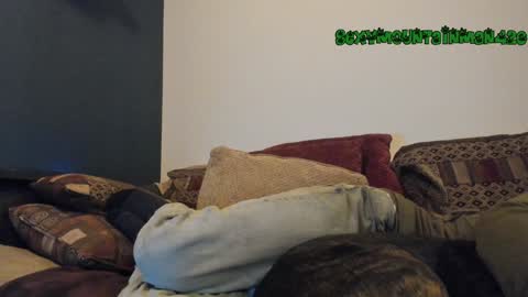 Snapshot of sexymountainman420 chatting on February 5, 6:13 am Sexymountainman420 online show from February 5, 6:13 am