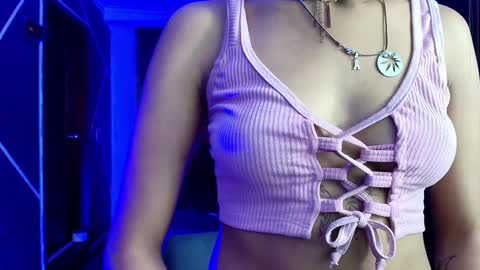 N A F online show from February 1, 7:13 pm