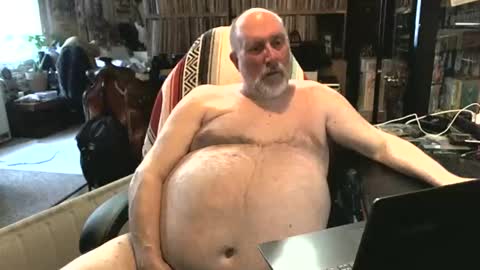 Snapshot of sexyolbear chatting on February 7, 2:58 pm Grizz Lee Bear online show from February 7, 2:58 pm