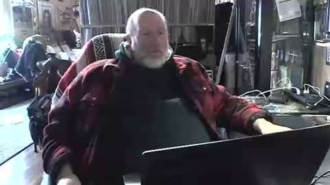 Snapshot of sexyolbear chatting on January 5, 1:58 pm Grizz Lee Bear online show from January 5, 1:58 pm