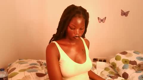 Snapshot of sexytiffanny chatting on September 9, 9:09 am sexytiffanny online show from September 9, 9:09 am