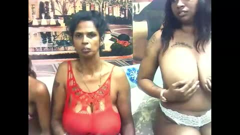 sexyva4u2luv online show from March 3, 11:33 am