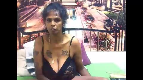sexyva4u2luv online show from February 26, 7:32 pm