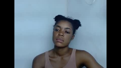 Snapshot of sexyxbunnyxx chatting on February 3, 7:21 pm Blue online show from February 3, 7:21 pm