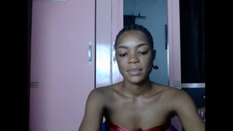Snapshot of sexyxbunnyxx chatting on January 17, 9:17 pm Blue online show from January 17, 9:17 pm