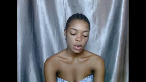 Snapshot of sexyxbunnyxx chatting on February 17, 7:15 am Blue online show from February 17, 7:15 am