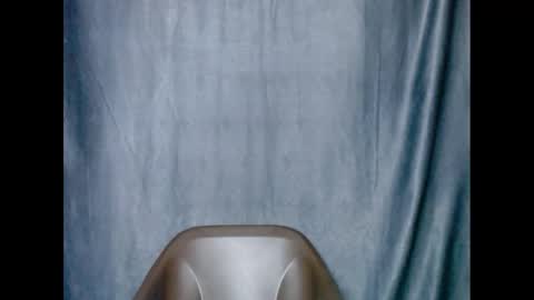 Snapshot of sexyxbunnyxx chatting on February 22, 7:03 pm Blue online show from February 22, 7:03 pm