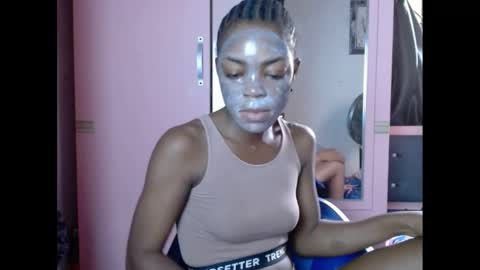 Snapshot of sexyxbunnyxx chatting on January 17, 11:06 am Blue online show from January 17, 11:06 am