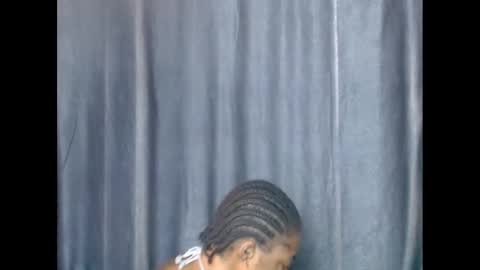 Snapshot of sexyxbunnyxx chatting on February 27, 7:08 am Blue online show from February 27, 7:08 am