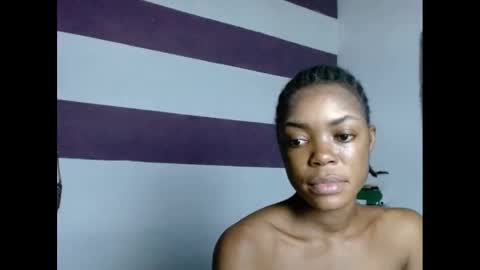 Snapshot of sexyxbunnyxx chatting on January 31, 8:33 pm Blue online show from January 31, 8:33 pm