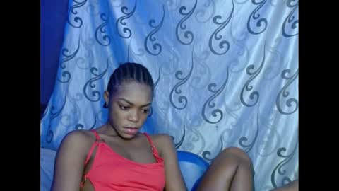 Snapshot of sexyxbunnyxx chatting on January 22, 8:59 pm Blue online show from January 22, 8:59 pm