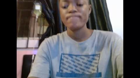 Snapshot of sexyxbunnyxx chatting on February 4, 9:52 pm Blue online show from February 4, 9:52 pm