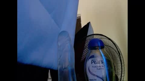 Snapshot of sexyxbunnyxx chatting on February 22, 3:58 pm Blue online show from February 22, 3:58 pm
