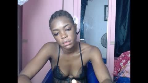 Snapshot of sexyxbunnyxx chatting on January 12, 8:14 pm Blue online show from January 12, 8:14 pm