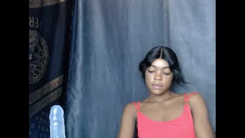 Snapshot of sexyxbunnyxx chatting on February 21, 10:17 am Blue online show from February 21, 10:17 am