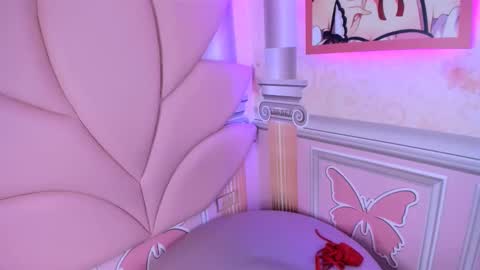 Snapshot of sexyy_kitty18 chatting on February 14, 9:24 am KATY online show from February 14, 9:24 am