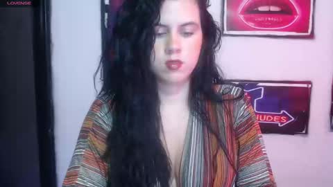 Snapshot of shanellmoore chatting on January 30, 3:08 pm Shanell Moore online show from January 30, 3:08 pm