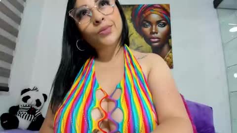 Snapshot of shantall_8 chatting on February 11, 11:53 am karol online show from February 11, 11:53 am