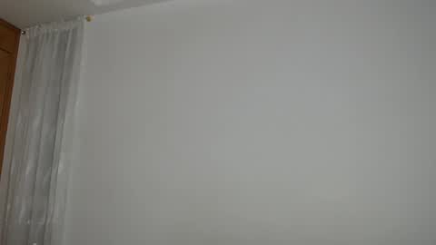 Snapshot of sharickleon11 chatting on December 19, 12:34 am sharickleon11 online show from December 19, 12:34 am