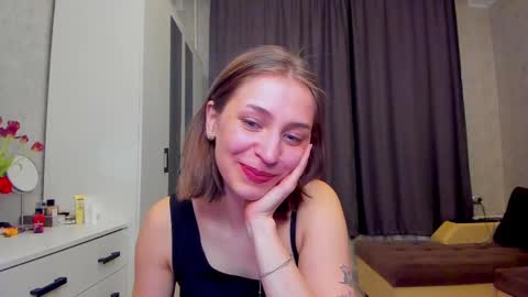 shawty__mariaa online show from March 11, 6:19 pm