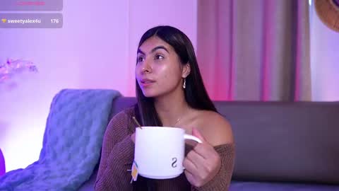 Snapshot of shelleymorell chatting on September 19, 1:15 pm Transmission schedule Monday - Friday 715 am to 200 pm time Colombia online show from September 19, 1:15 pm