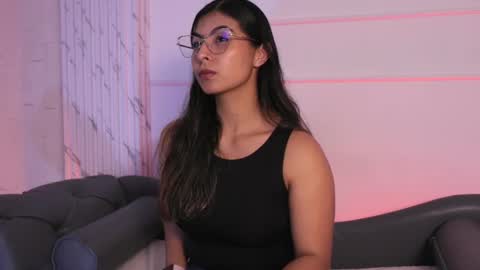 Snapshot of shelleymorell chatting on February 20, 12:15 pm Transmission schedule Monday - Friday 715 am to 200 pm time Colombia online show from February 20, 12:15 pm