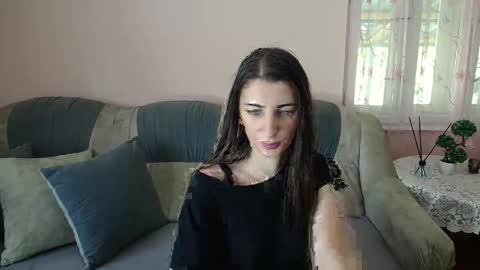 Snapshot of shy_and_wet18 chatting on September 15, 11:12 am Rossy online show from September 15, 11:12 am