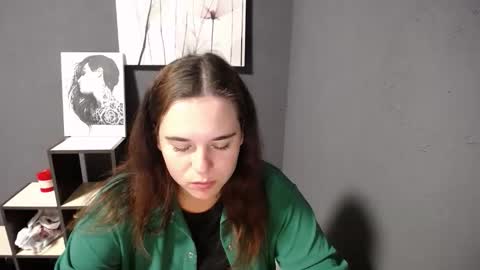 Snapshot of shy_lil chatting on September 9, 7:41 am shy_lil online show from September 9, 7:41 am