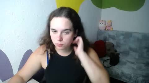 Snapshot of shy_lil chatting on September 10, 12:17 pm shy_lil online show from September 10, 12:17 pm