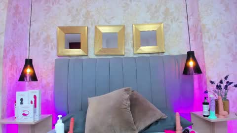 Camila Vargas online show from February 21, 3:10 pm
