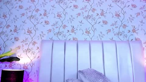 Camila Vargas online show from February 25, 2:48 pm