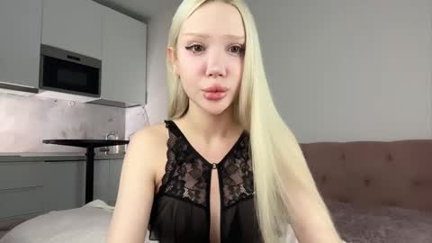 Snapshot of siliconepornstar chatting on September 17, 10:24 pm Diana online show from September 17, 10:24 pm