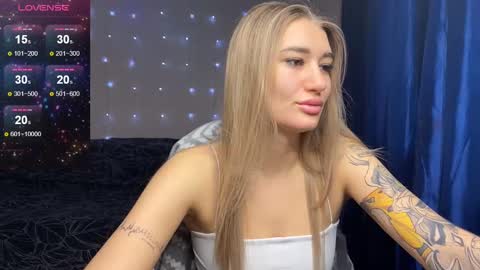 Silvia online show from December 16, 5:27 am