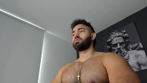 Snapshot of simon_leon01 chatting on February 25, 1:21 pm simon_leon01 online show from February 25, 1:21 pm