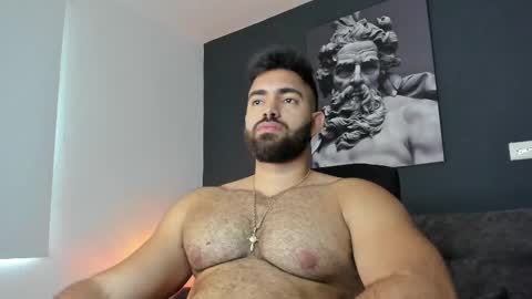 Snapshot of simon_leon01 chatting on February 17, 10:27 pm simon_leon01 online show from February 17, 10:27 pm