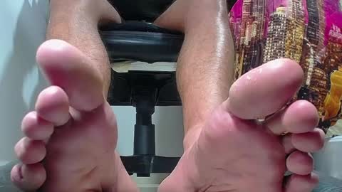 only foot                         worshipers here online show from February 7, 3:13 am