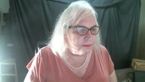 Sissy Diane online show from February 17, 12:21 am