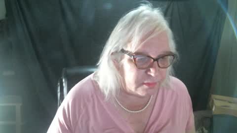 Sissy Diane online show from February 21, 12:38 am
