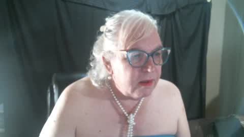 Sissy Diane online show from January 5, 1:58 pm