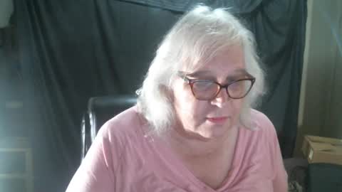 Sissy Diane online show from February 12, 12:37 am