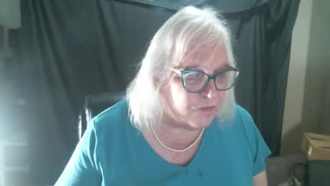 Sissy Diane online show from February 18, 12:37 am