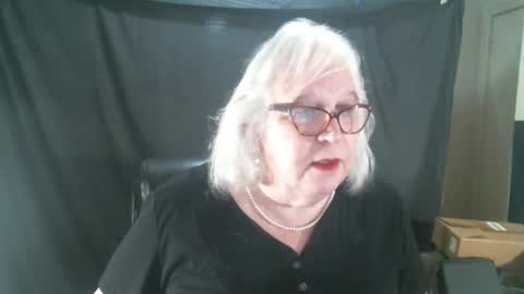 Sissy Diane online show from January 11, 12:33 am