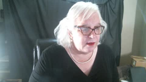 Sissy Diane online show from January 9, 12:35 am