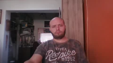 Snapshot of sixten19795 chatting on March 7, 12:23 pm sixten19795 online show from March 7, 12:23 pm