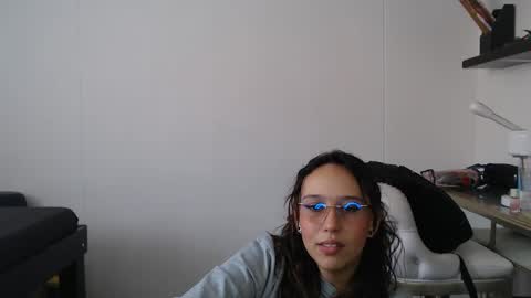 Alice online show from February 5, 2:37 pm