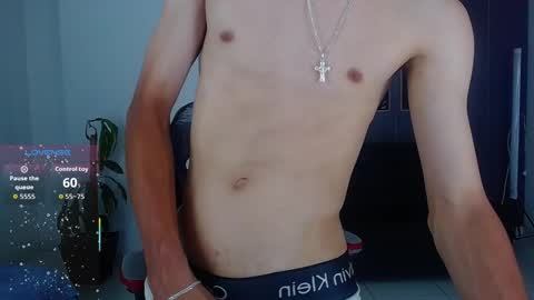 Snapshot of skinny_bigcock20 chatting on September 11, 11:28 pm skinny_bigcock20 online show from September 11, 11:28 pm